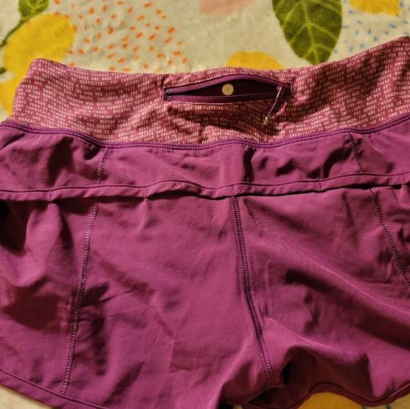 Lululemon - Picture 3 of 3